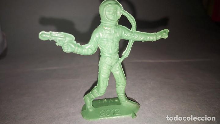 Figuras de goma y PVC: ASTRONAUTA ROBOT COMANSI - Foto 1