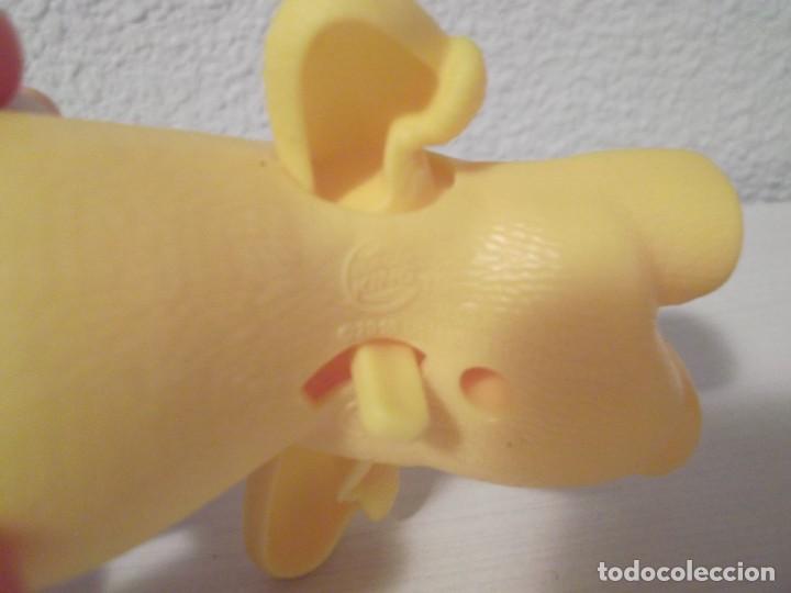 Figuras de goma y PVC: Mu&ntilde;eco Rabbit Burger King - Foto 3