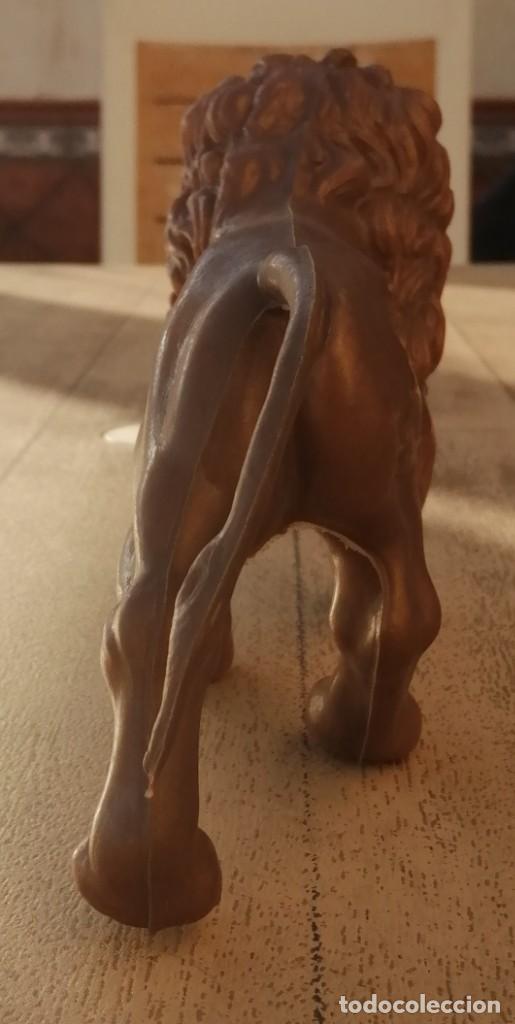 Figuras de goma y PVC: Le&oacute;n en pl&aacute;stico inflado - Foto 3