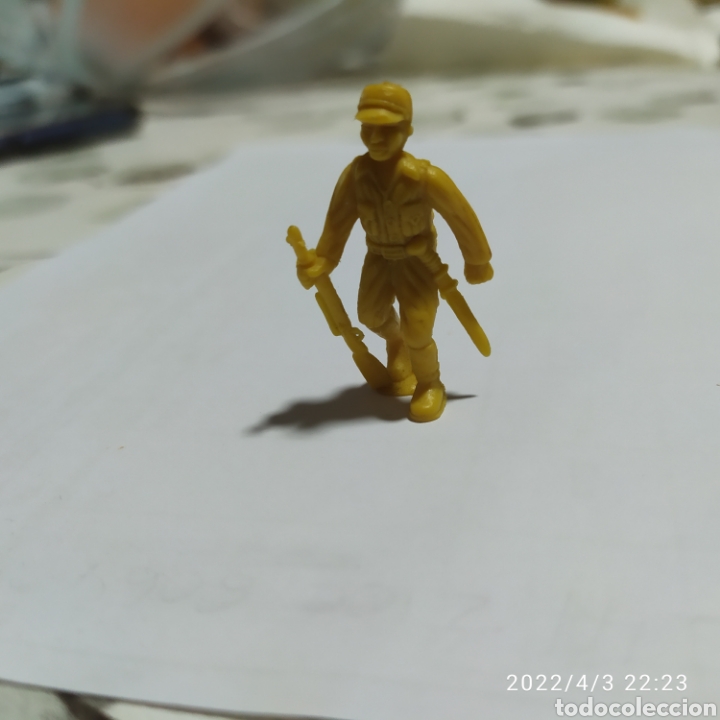 Figuras de goma y PVC: dunkin soldado japones - Foto 1