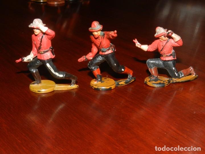 Figure di Gomma e PVC: 3 POLICIAS MONTADAS DEL CANADA, REALIZADOS EN GOMA POR GAMA, A&Ntilde;OS 50