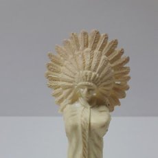 Figuras de Goma y PVC: JEFE INDIO . REALIZADO POR COMANSI . ORIGINAL AÑOS 60 / 70 . EN PLASTICO MONOCOLOR. Lote 331838788
