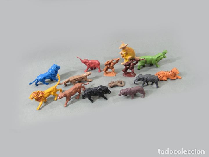 Rubber and PVC Figures: LOTE DE ANIMALES O FIERAS DE PL&Aacute;STICO JECSAN, COMANSI, PECH