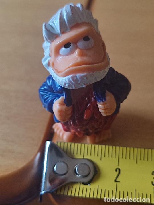 Figuras de Borracha e PVC: FERRERO KINDER PREHISTORICO ABUELO BARBA PVC *