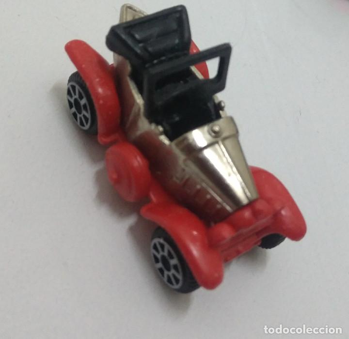 Figuras de Borracha e PVC: kinder coche rojo metalico metalizado miniatura vehiculo mini escala epoca descapotable metal