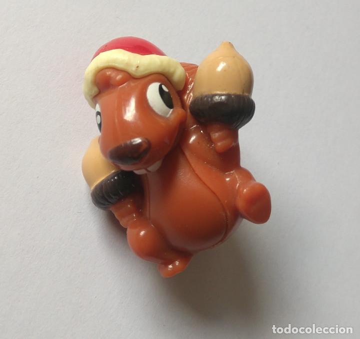 Figuras de Borracha e PVC: kinder ardilla navidad mu&ntilde;eco navide&ntilde;o figurita bellota