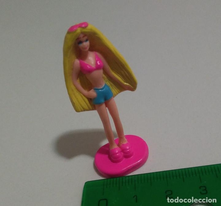 Figuras de goma y PVC: mini barbie vc goma de huevo sorpresa mu&ntilde;eca figura mattel figurita mu&ntilde;equito mu&ntilde;equita playa