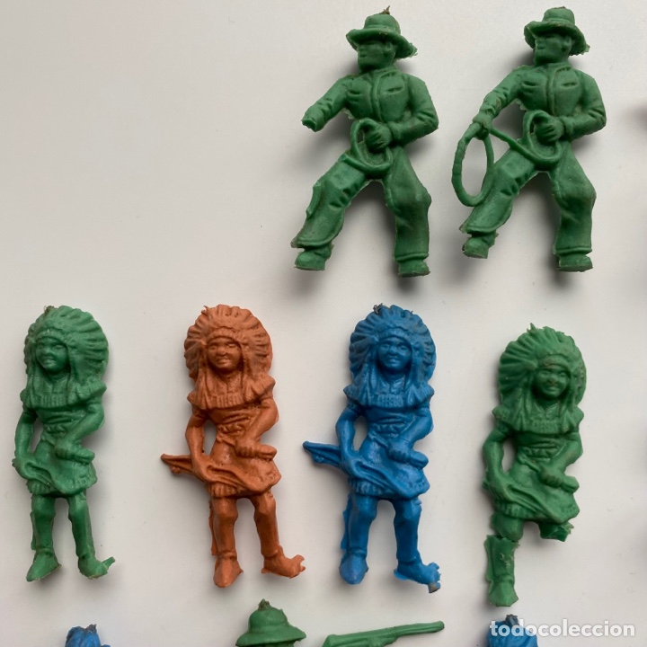 Figuras de goma y PVC: Lote indios y vaqueros cowboys oeste far west - Foto 2