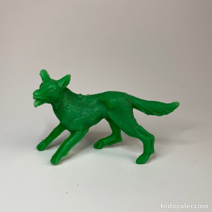 Figuras de goma y PVC: Perro pastor alem&aacute;n Rin tin tin - Foto 1