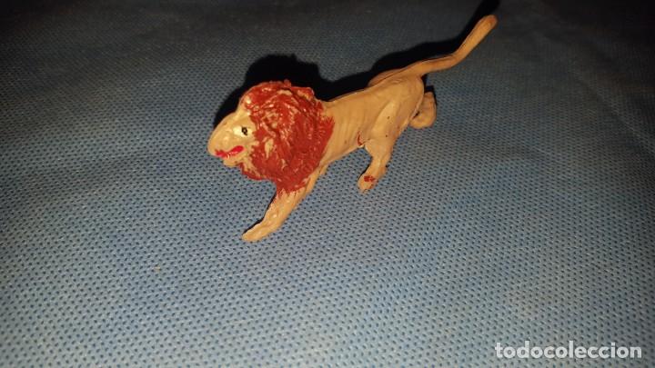 Figuras de goma y PVC: LEON DE COMANSI - Foto 1
