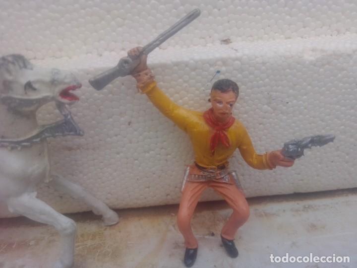 Figuras de goma y PVC: vaquero y caballo de comansi - Foto 2