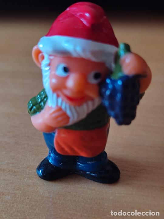 Kinder Figures: KINDER ENANO RACIMO UVAS 3,5 CM PROMO CHOCOLATE