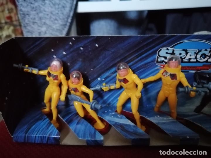 Figuras de goma y PVC: ANTIGUA CAJA BRITAINS - Foto 8