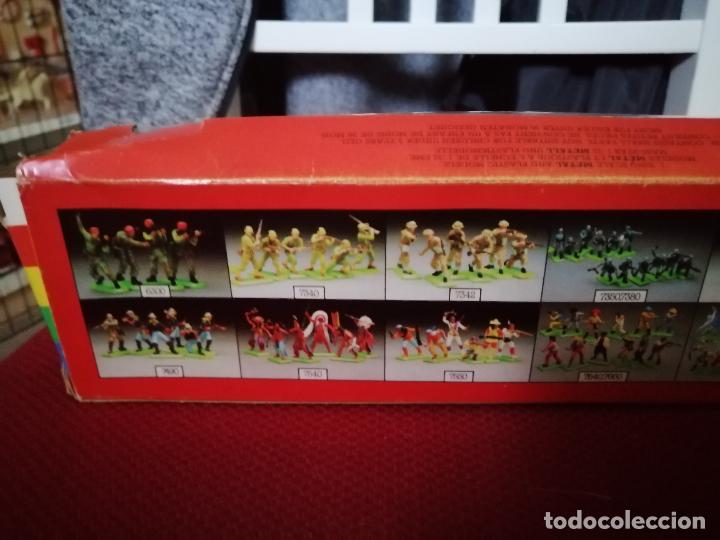 Figuras de goma y PVC: ANTIGUA CAJA BRITAINS - Foto 12