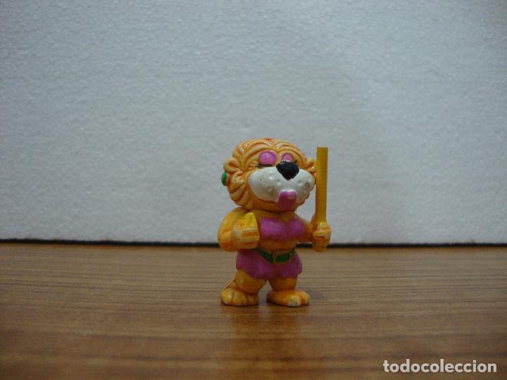 Figurines en Caoutchouc et PVC: FIGURA KINDER LEON