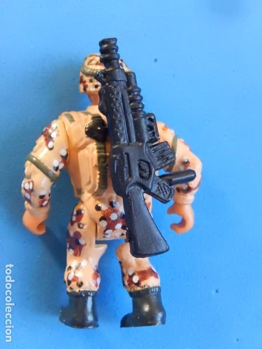 Figuras de goma y PVC: Lote de 5 soldados y algunos complementos. - Foto 12