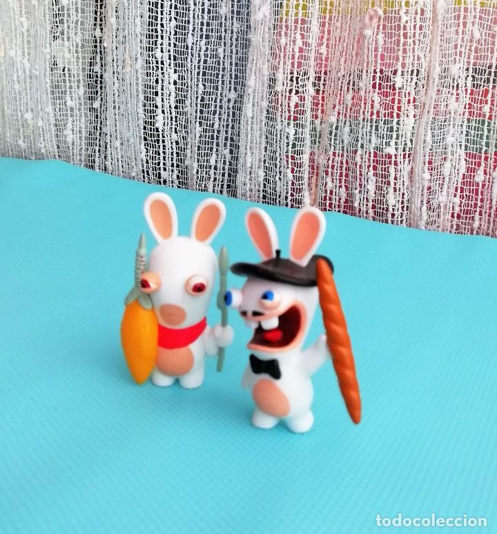 Figuras de goma y PVC: CONEJITOS DE DISE&Ntilde;O DE SERIES DE COLECCI&Oacute;N - Foto 3