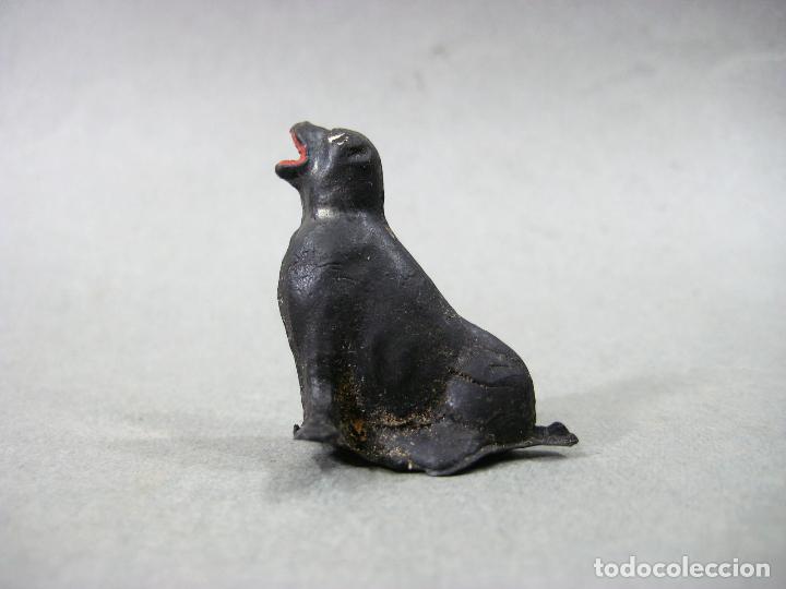 Figuras de goma y PVC: FOCA. ANIMALES DE GOMA DE LA MARCA PECH. MIDE 3,5 CMS DE ALTO - Foto 2