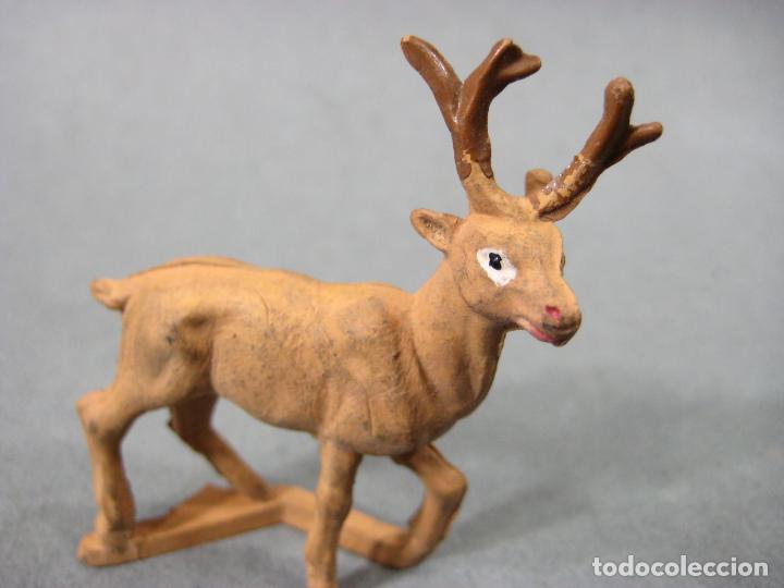 Figuras de goma y PVC: CIERVO. ANIMALES DE GOMA DE LA MARCA PECH. MIDE 4,5 CMS DE ALTO - Foto 3