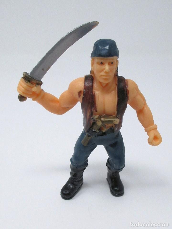 Figuras de goma y PVC: Pirata con sable - 7,5 cm de alto - Foto 1