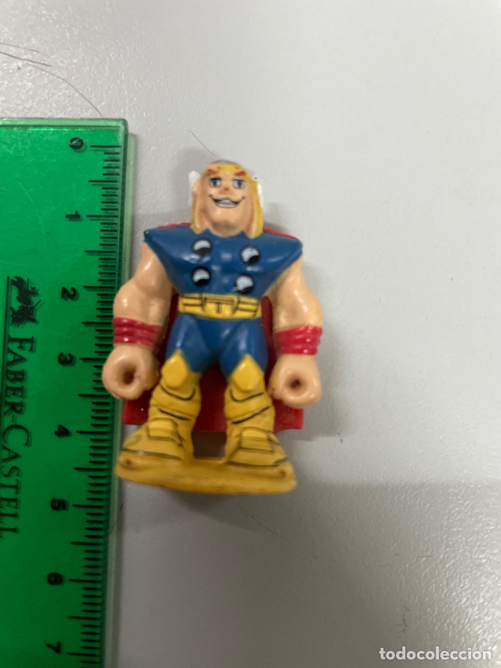 Figuras de goma Kinder: Figura Thor Marvel Kinder Sorpresa - Foto 1