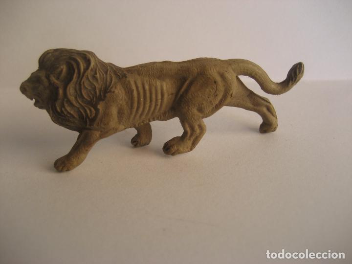 Figuras de goma y PVC: Leon. Bonito leon en goma de Capell - Foto 2