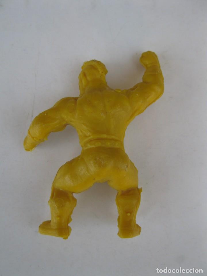 Figuras de goma y PVC: FIGURA DE PL&Aacute;STICO TIPO DUNKIN. - Foto 2