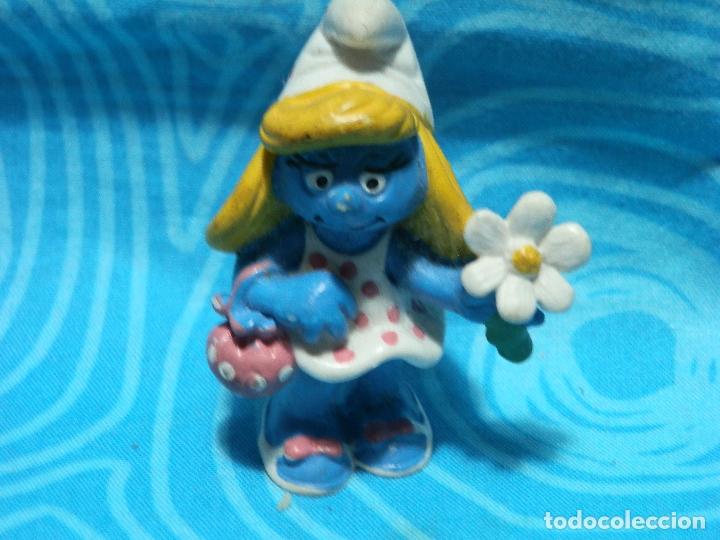 Figuras de goma y PVC: PITUFINA CON FLOR PEYO 1993 - Foto 6
