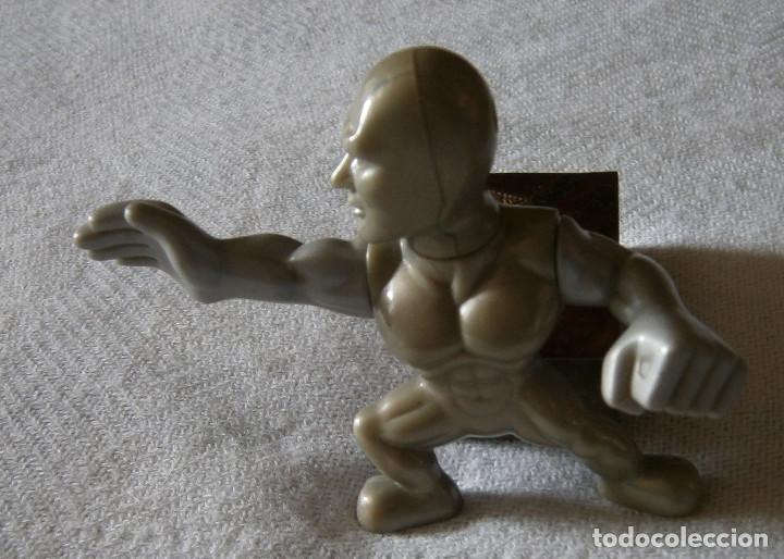 Figuras de goma y PVC: mu&ntilde;eco Marvel brazos movibles - Foto 1