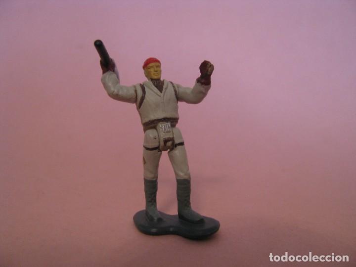 Figuras de goma y PVC: FIGURA EN MINIATURA. L.G.T. 1996 HB. 3,5 CM. DE ALTURA. ALGUNAS PARTES ARTICULADAS.