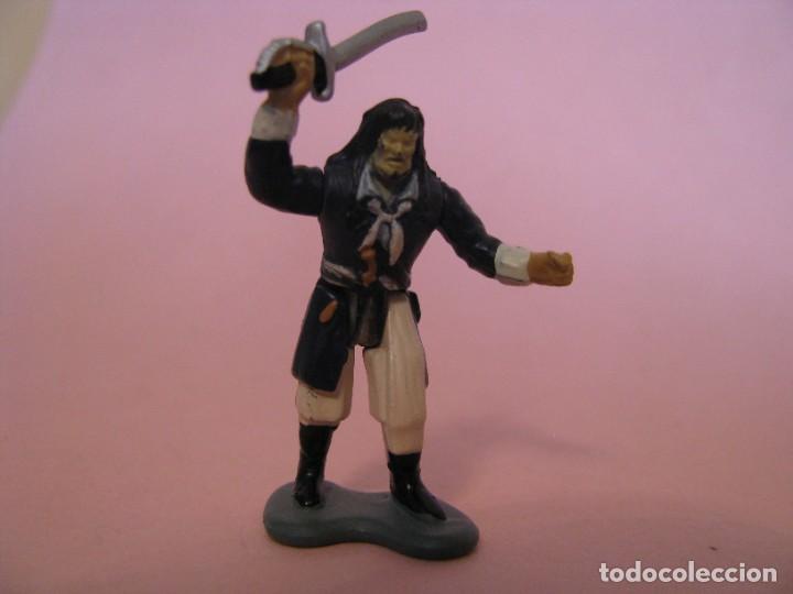 Rubber and PVC Figures: FIGURA EN MINIATURA. L.G.T. 1996 HB. 3,5 CM. DE ALTURA. ALGUNAS PARTES ARTICULADAS.