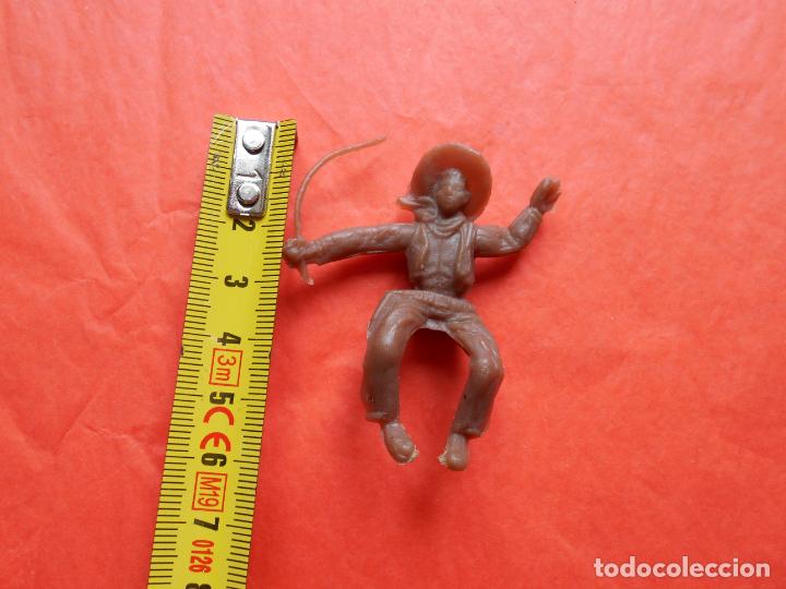 Figuras de goma y PVC: CONDUCTOR DE DILIGENCIA INDIOS Y VAQUEROS - Foto 1