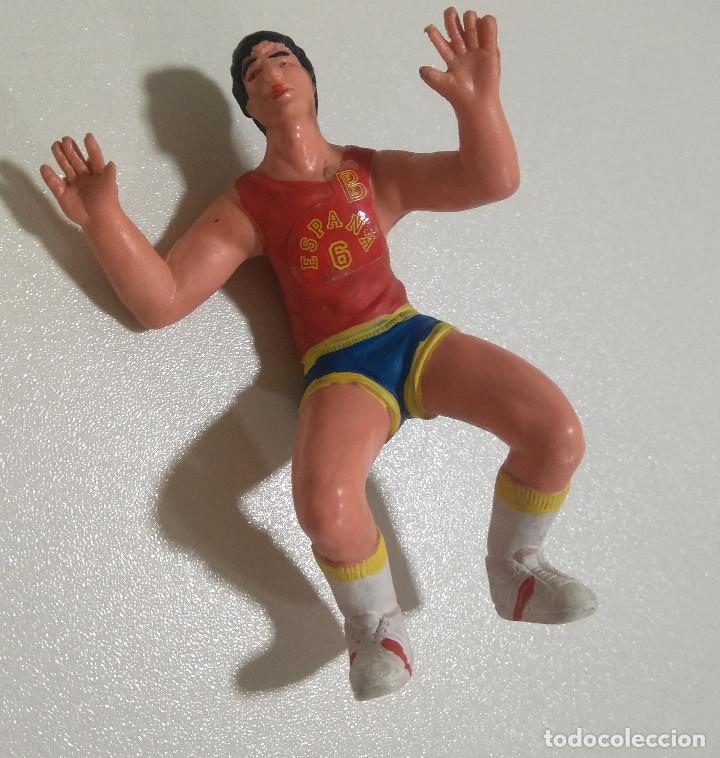 Figuras de goma y PVC: figura seleccion espa&ntilde;a basket baloncesto antiguo a&ntilde;os 80 90 mu&ntilde;eco deporte antiguo pvc goma