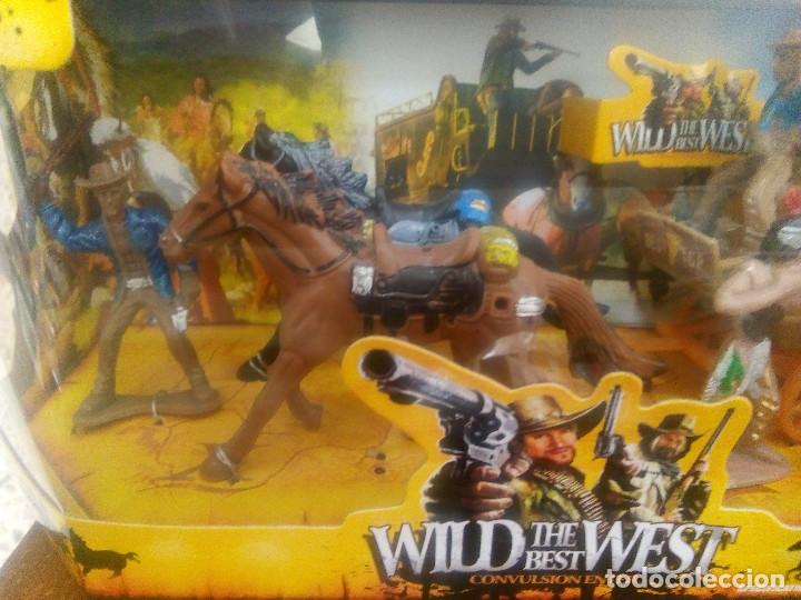 Figuras de goma y PVC: DIRIGENCIA INDIOS Y CAWBOYS PRECINTADA - Foto 2