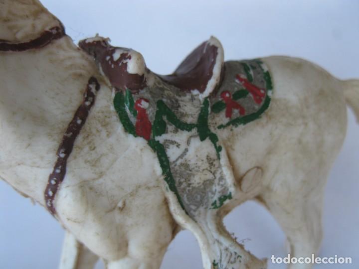 Figuras de goma y PVC: ANTIGUO CABALLO DE PL&Aacute;STICO. - Foto 4