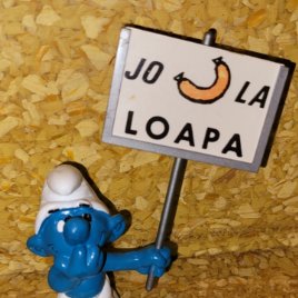 MUY DIFICIL: Pitufo original Schleich con pancarta catalana ” Jo la loapa ”, años 80