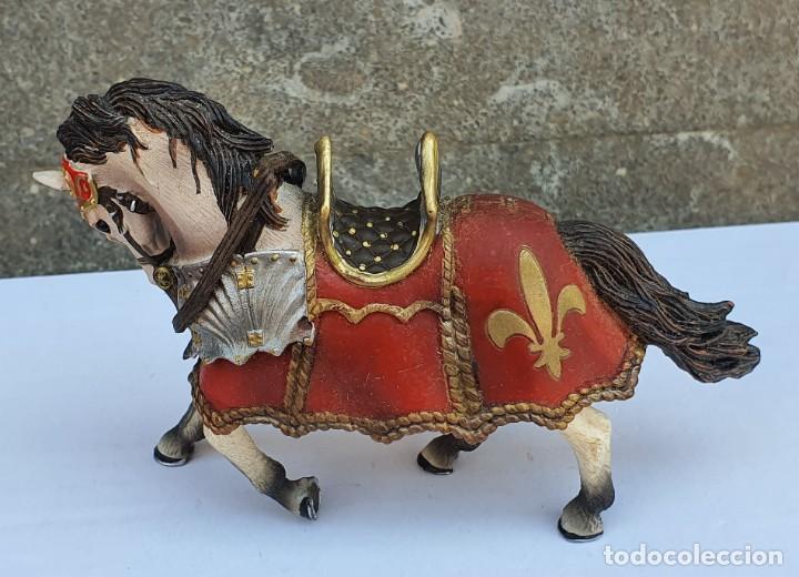 Figuras de goma y PVC: CAVALLO MEDIEVAL DE SCHLEICH - Foto 2