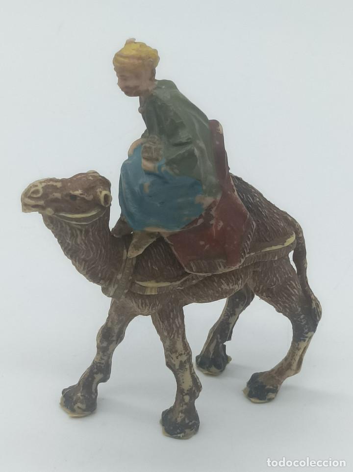 Figuras de goma y PVC: FIGURA REY MAGO PECH - Foto 1