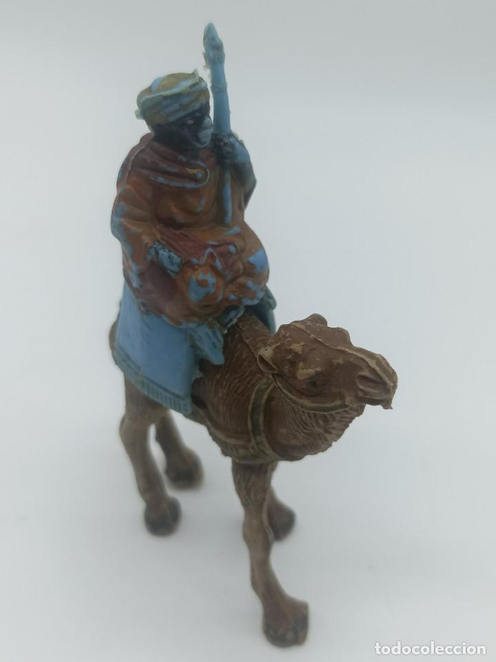 Figuras de goma y PVC: FIGURA REY MAGO PECH - Foto 1