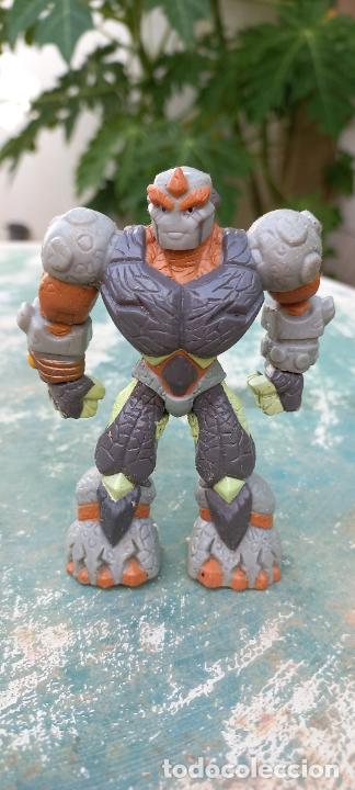 Figure di Gomma e PVC: FIGURA DE GORMITI DE TIERRA. TITANIUM ?
