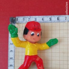 Figuras de Borracha e PVC: MUÑECO OLIVER BENJI EN GOMA O PLASTICO TSUCHIDA EL POZO.. Lote 358166505