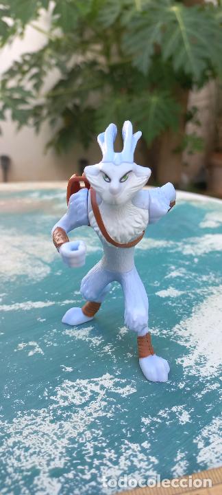 Rubber and PVC Figures: FIGURA BUNNY EL CONEJO DE PASCUA EL ORIGEN DE LOS GUARDIANES OBSEQUIO MCDONALDS 2012