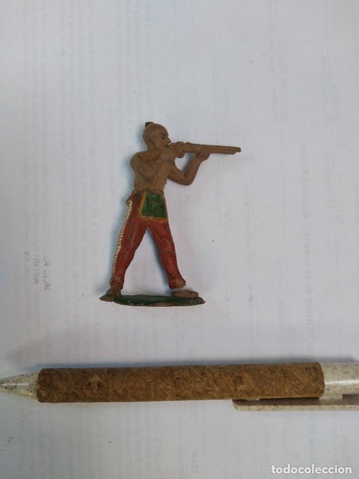 Figuras de goma y PVC: Indio disparando reamsa - Foto 1