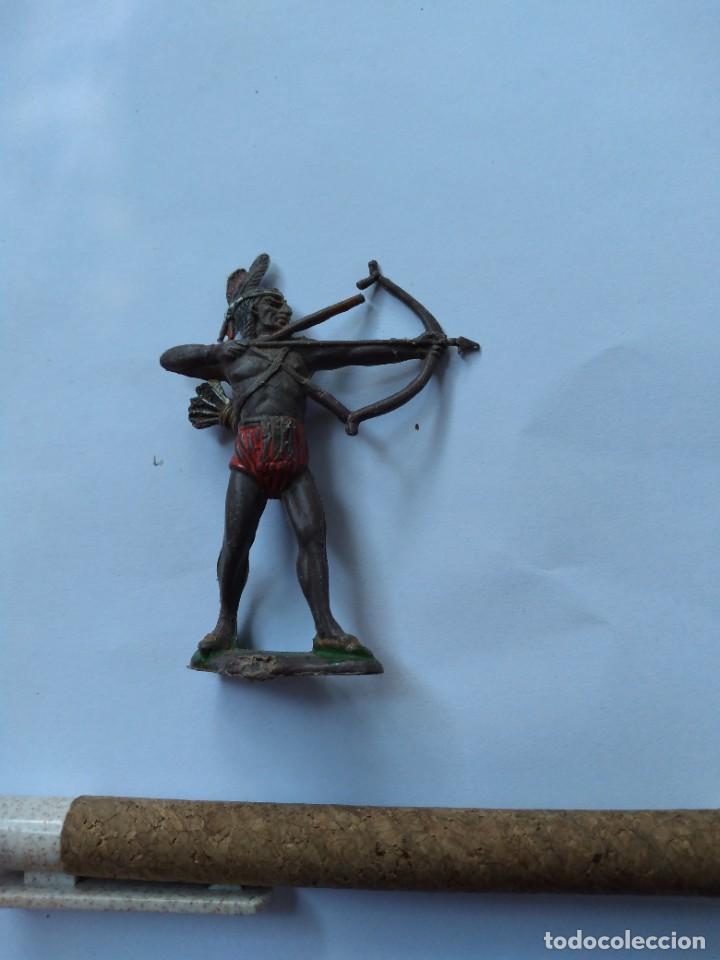 Figuras de goma y PVC: Indio americano de plastico - Foto 1
