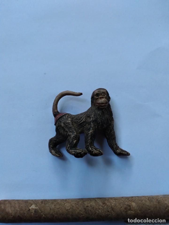Figuras de goma y PVC: Figura de primate de goma - Foto 1