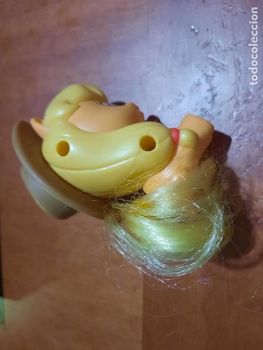 Gummi- und PVC-Figuren: PONI NARANJA. CON SOMBRERO. BUEN ESTADO. SIN MARCA. 9 X 5 CM.