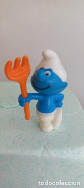 Figuras de Borracha e PVC: FIGURA PITUFO DESMONTABLE CON TENEDOR O TRIDENTE. DE KINDER.
