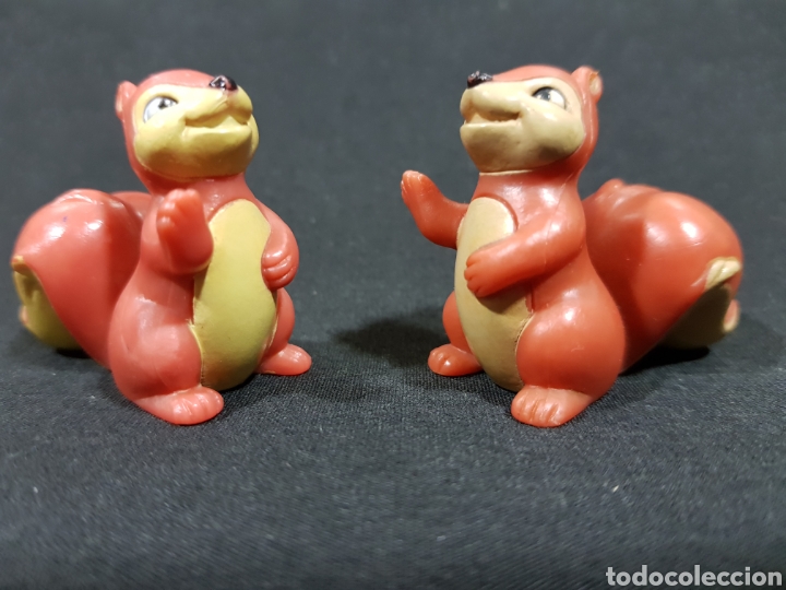 Figuras de Goma y PVC: Lote 2 figuras ardillas Blancanieves