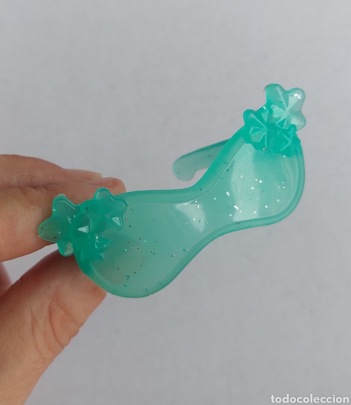 Figuras de Goma y PVC: Gafas modernas mu&ntilde;eca pvc verdes