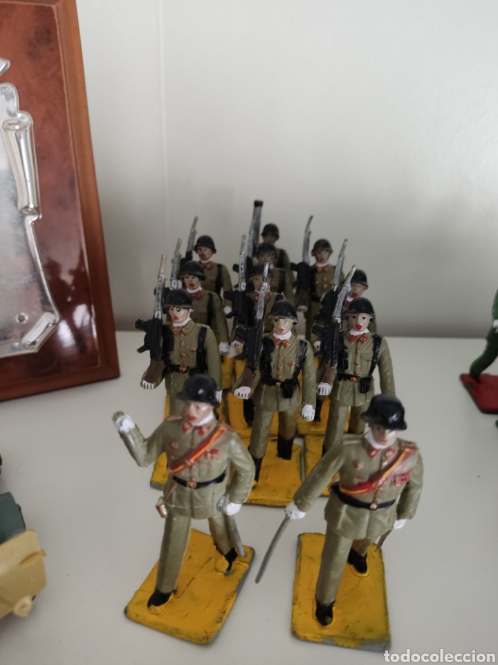 Figuras de goma y PVC: Reamsa figuras de tierra - Foto 1